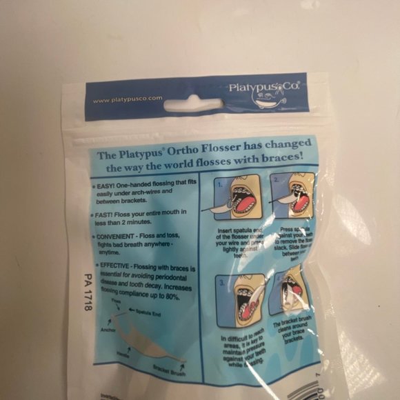 Platypus Orthodontic Flosser Easiest Way to Floss Braces 3 Pack of 30 Count New - Picture 5 of 5